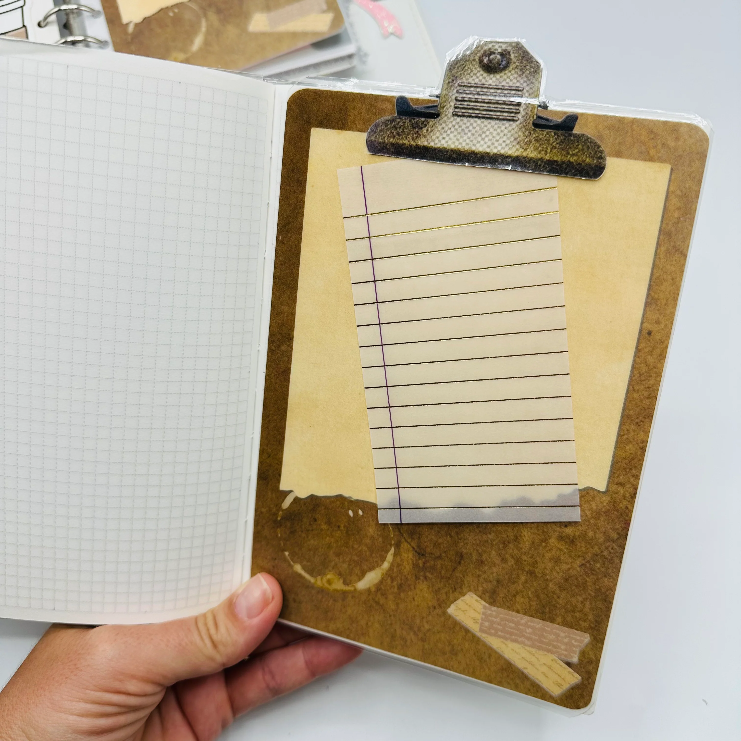 Vintage Clipboard Dashboard - Image 3